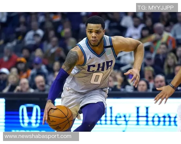 迈尔斯布里奇斯上半场表现出色8投3中贡献14分3助攻并罚球全中 迈尔斯布里奇斯上半场表现出色8投3中贡献14分3助攻并罚球全中